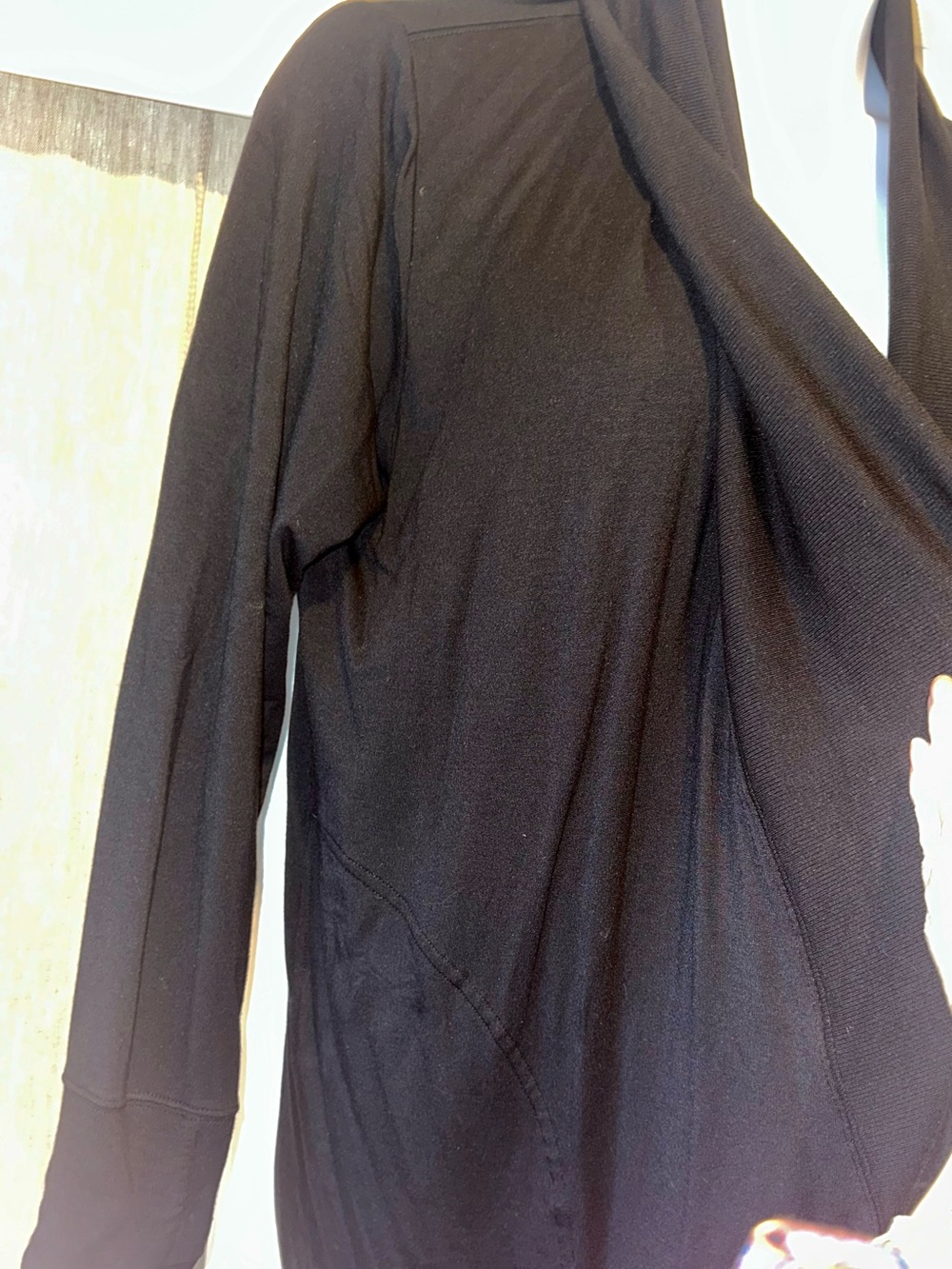 SALE!! Athleta Pranayama Restore Wrap in Black - Large Tall - LIKE NEW - Picture 8 of 9